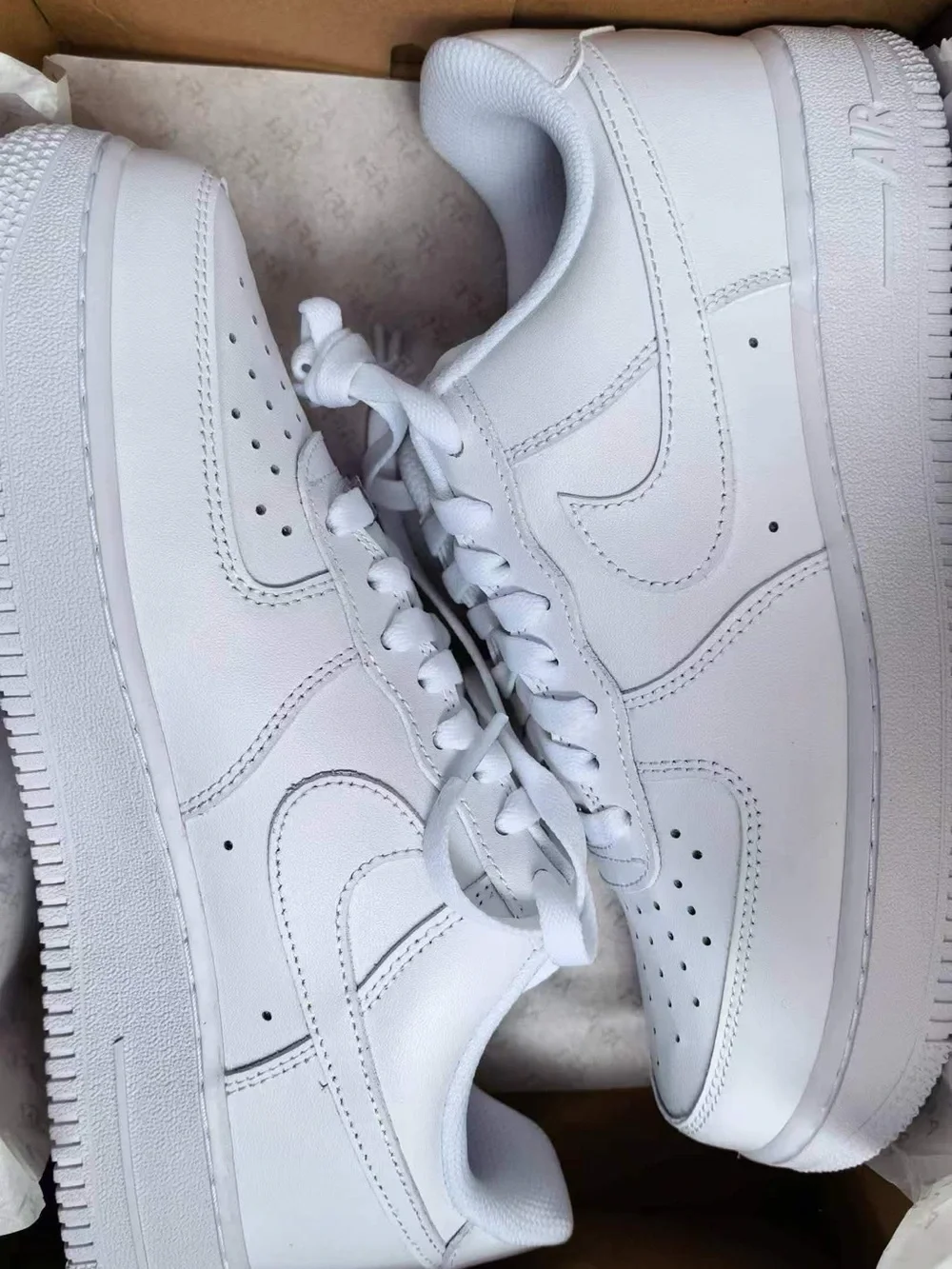 Nike Air Force 1 ‘07 Triple White Low Top Sneakers White CW2288-111 Men’s